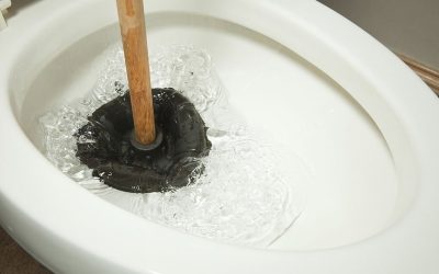 How to fix a clogged toilet?